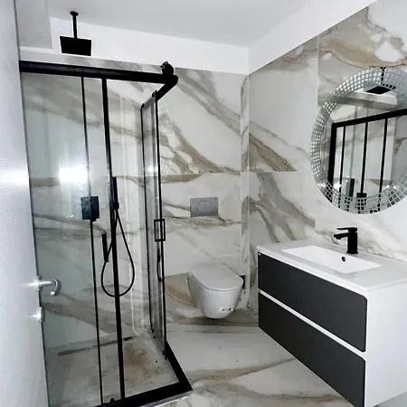 Ementi Deluxe * Năvodari