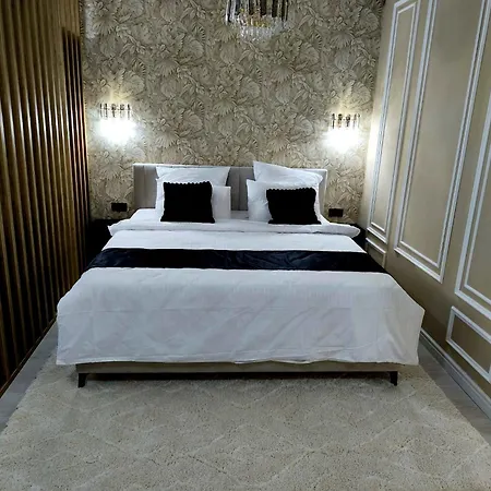 Ementi Deluxe *