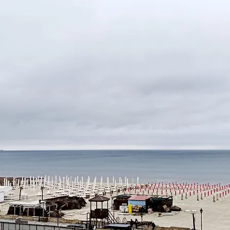 Ementi Deluxe Apartamento Năvodari