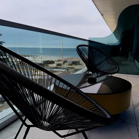 Ementi Deluxe * Năvodari