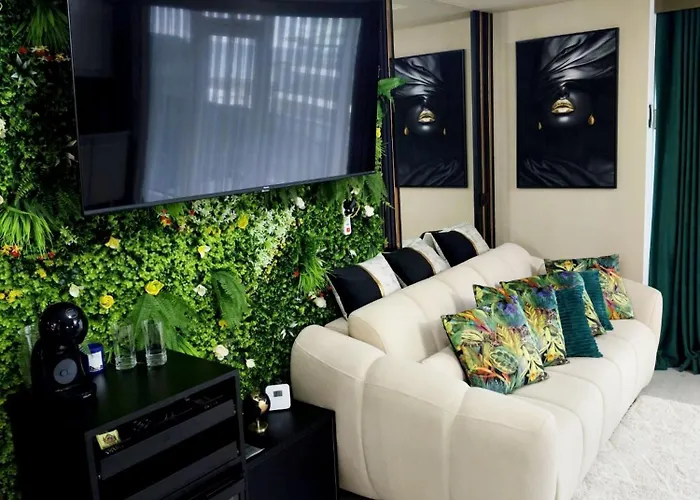 Ementi Deluxe * Năvodari