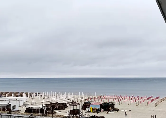 Ementi Deluxe Διαμέρισμα Năvodari