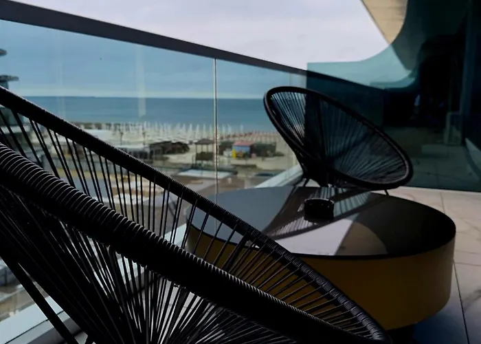 Ementi Deluxe * Năvodari