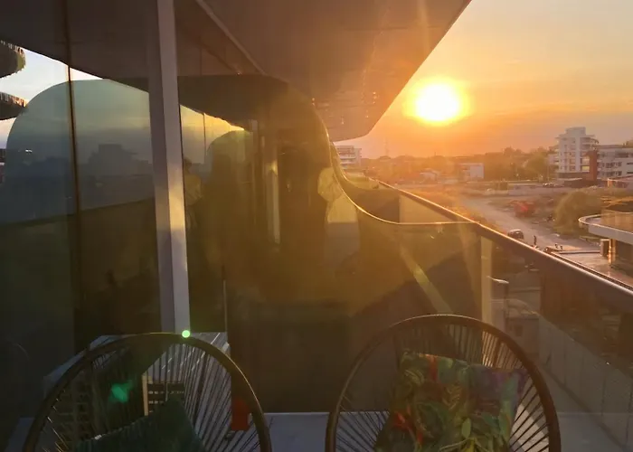 Ementi Deluxe Năvodari